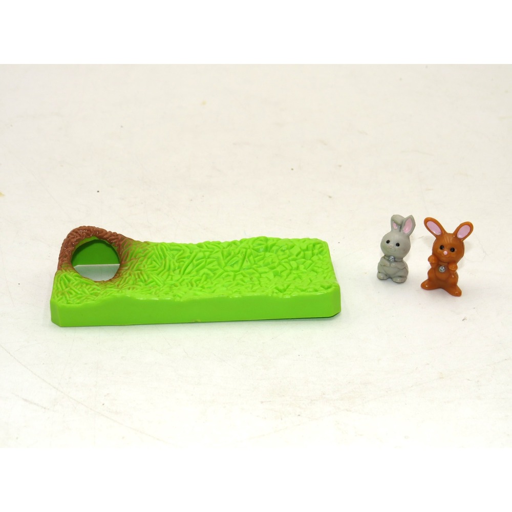 Kenner Littlest Pet Shop Hop & Hide Bunnies Bunny Rabbit Grass Panel Mat 2 Bunie